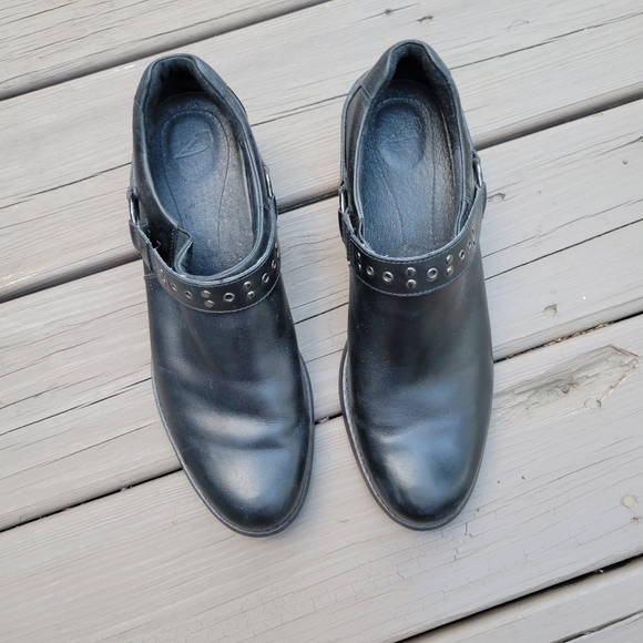 Red Wing Shoes Black Leather Stud Strap Moto Harness Ankle Booties Boots 9.5 - Picture 4 of 8